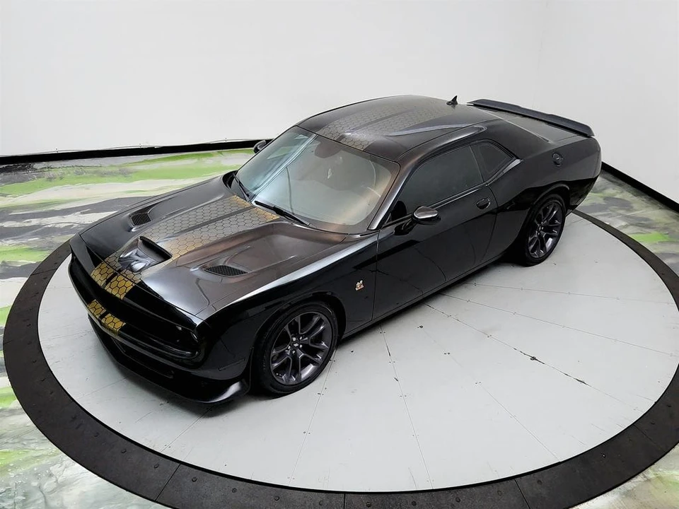 2022 Dodge Challenger SRT8 & 392 3rd Gen - Image 28 of 31