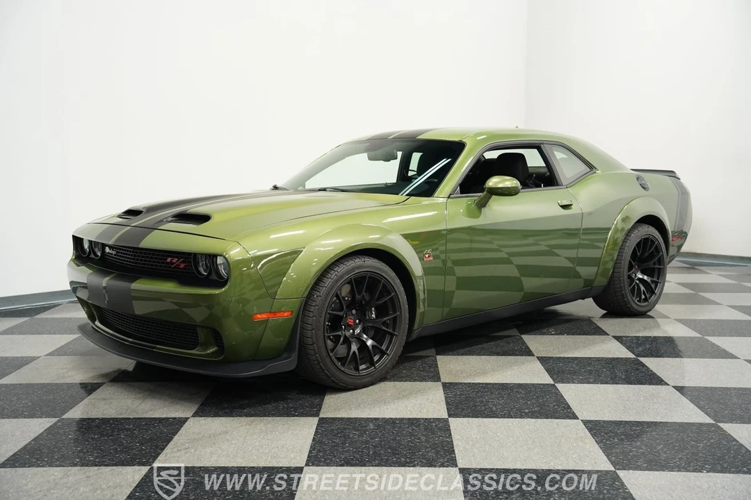 2022 Dodge Challenger SRT8 & 392 3rd Gen - Image 5 of 21