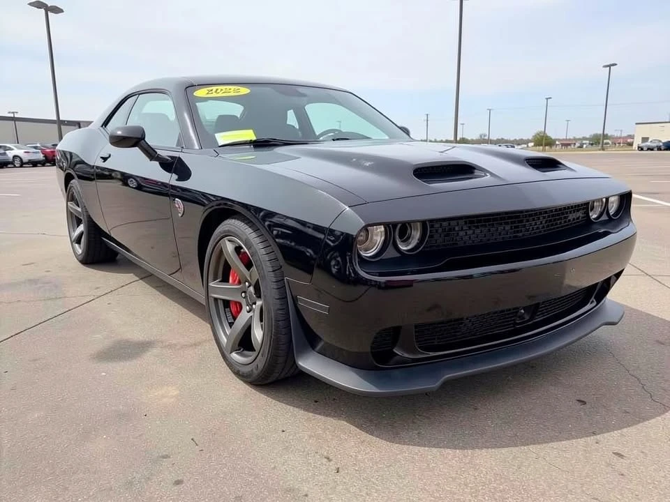 2022 Dodge Challenger SRT Hellcat 3rd Gen - Image 11 of 17