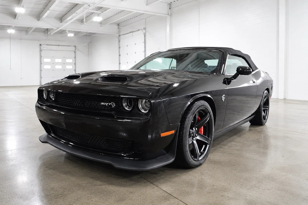 2022 Dodge Challenger SRT Hellcat 3rd Gen - Image 17 of 18