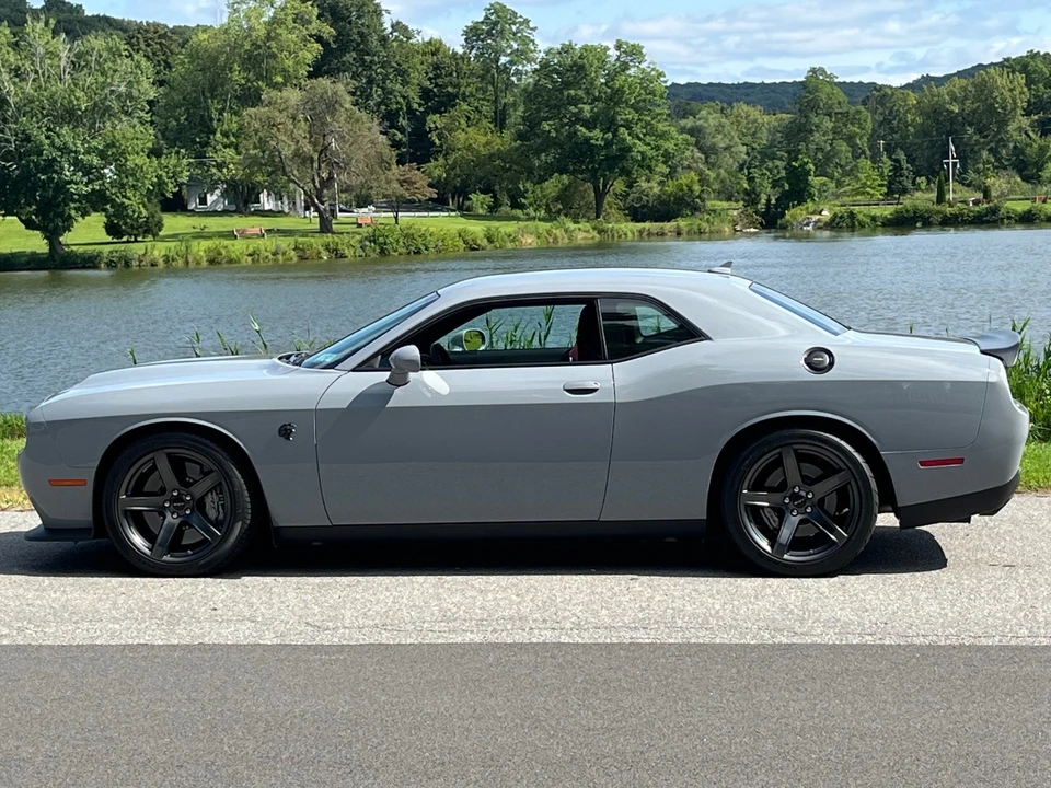2022 Dodge Challenger SRT Hellcat 3rd Gen - Image 5 of 21