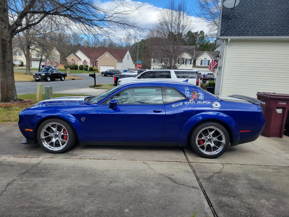 2022 Dodge Challenger SRT Hellcat 3rd Gen - Image 10 of 17