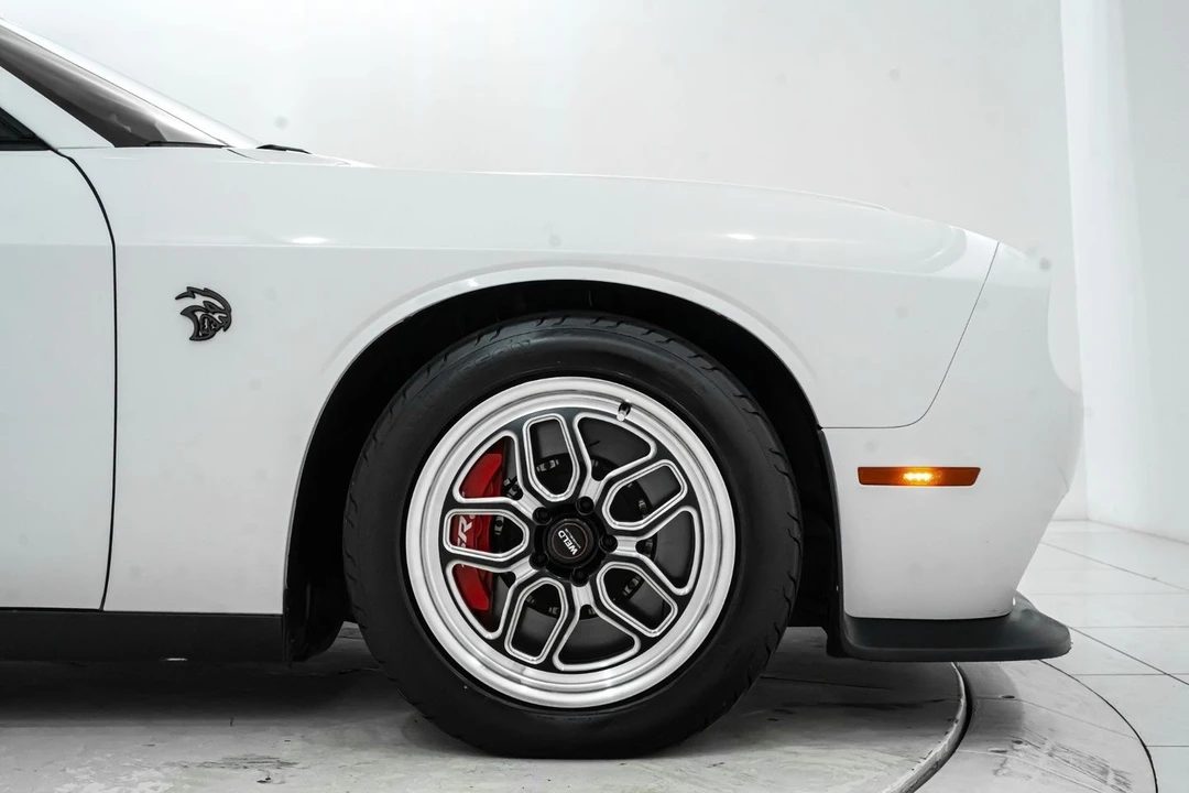 2022 Dodge Challenger SRT Hellcat 3rd Gen - Image 18 of 31
