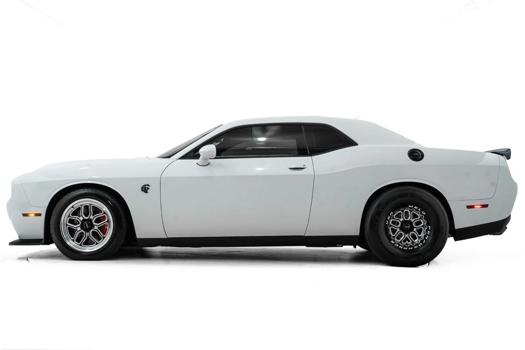 2022 Dodge Challenger SRT Hellcat 3rd Gen - Image 11 of 31