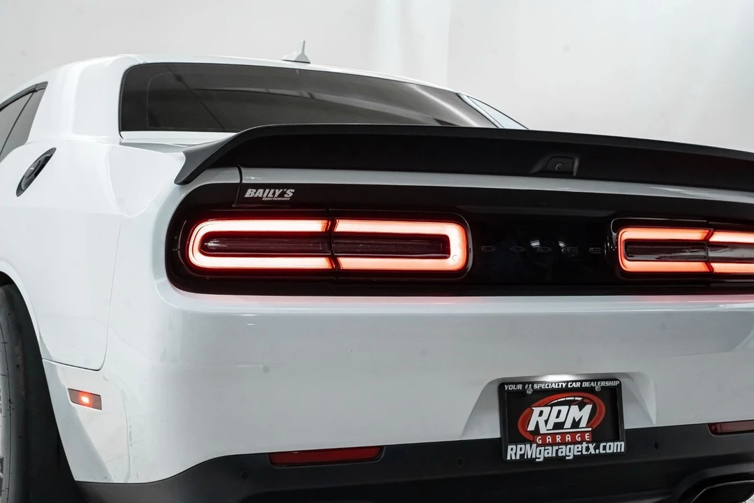2022 Dodge Challenger SRT Hellcat 3rd Gen - Image 13 of 31