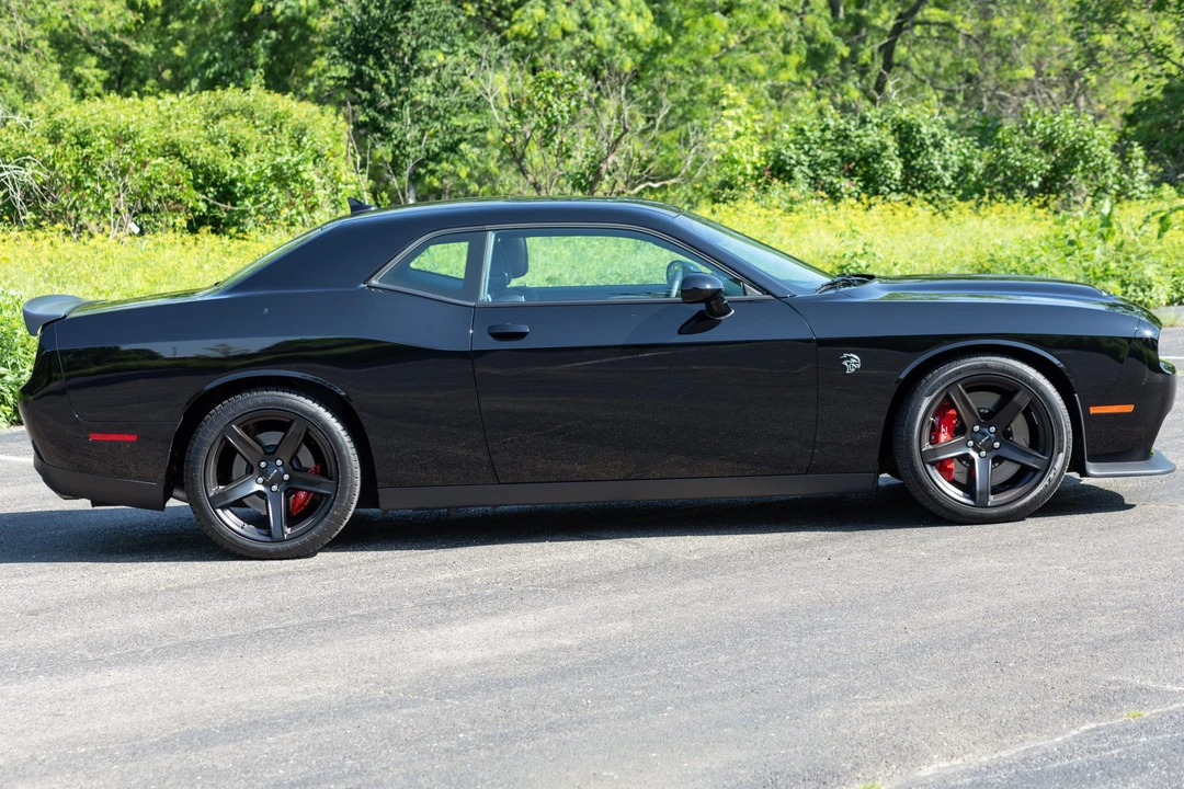 2022 Dodge Challenger SRT Hellcat 3rd Gen - Image 4 of 31