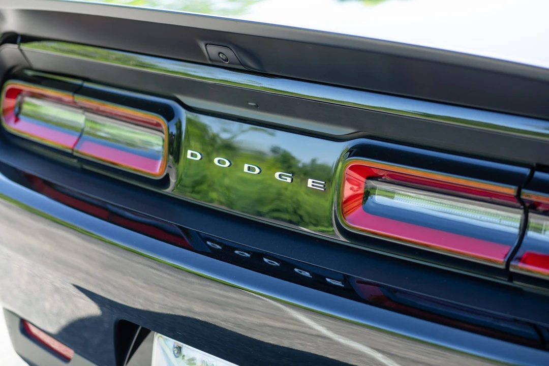 2022 Dodge Challenger SRT Hellcat 3rd Gen - Image 16 of 31
