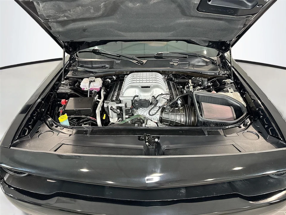2022 Dodge Challenger SRT Hellcat 3rd Gen - Image 23 of 31