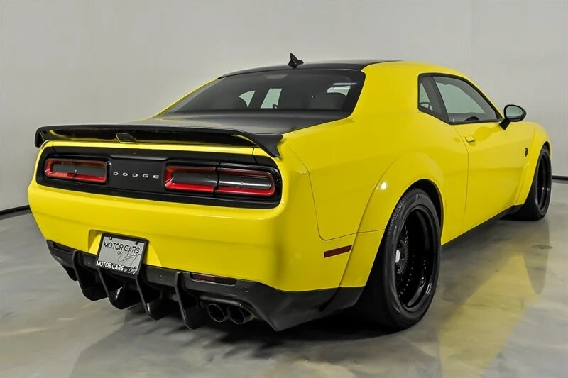2022 Dodge Challenger SRT Hellcat 3rd Gen - Image 10 of 31