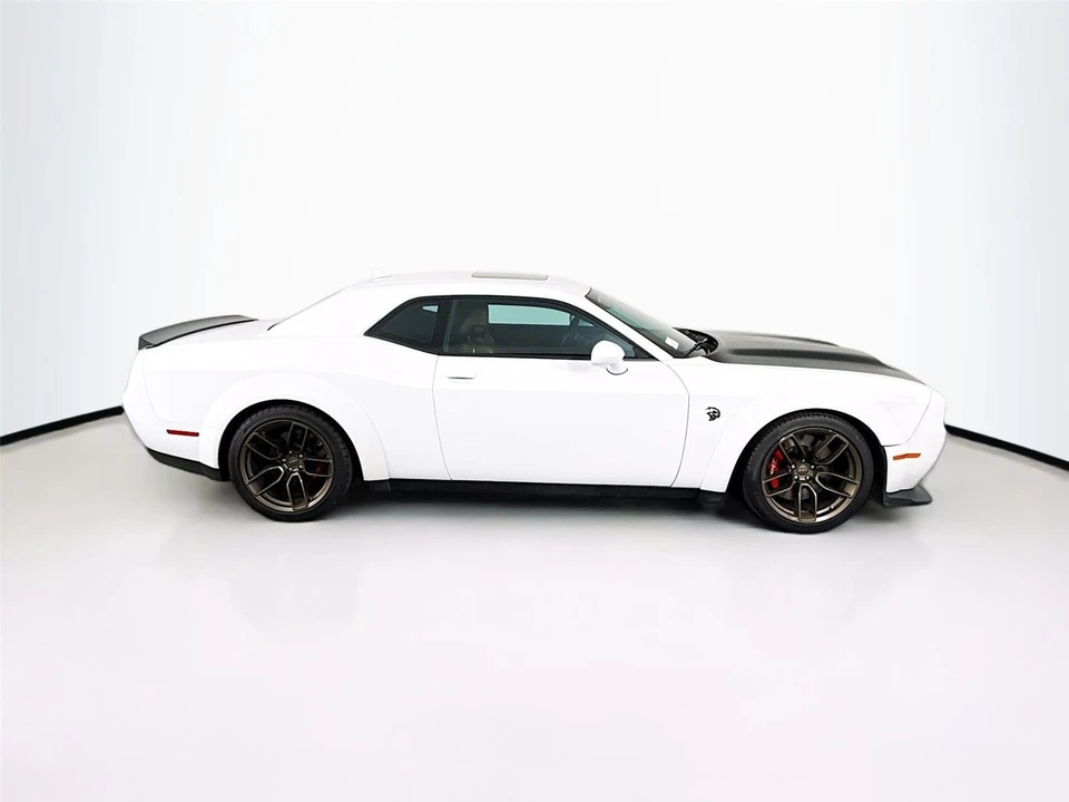 2022 Dodge Challenger SRT Hellcat 3rd Gen - Image 16 of 19