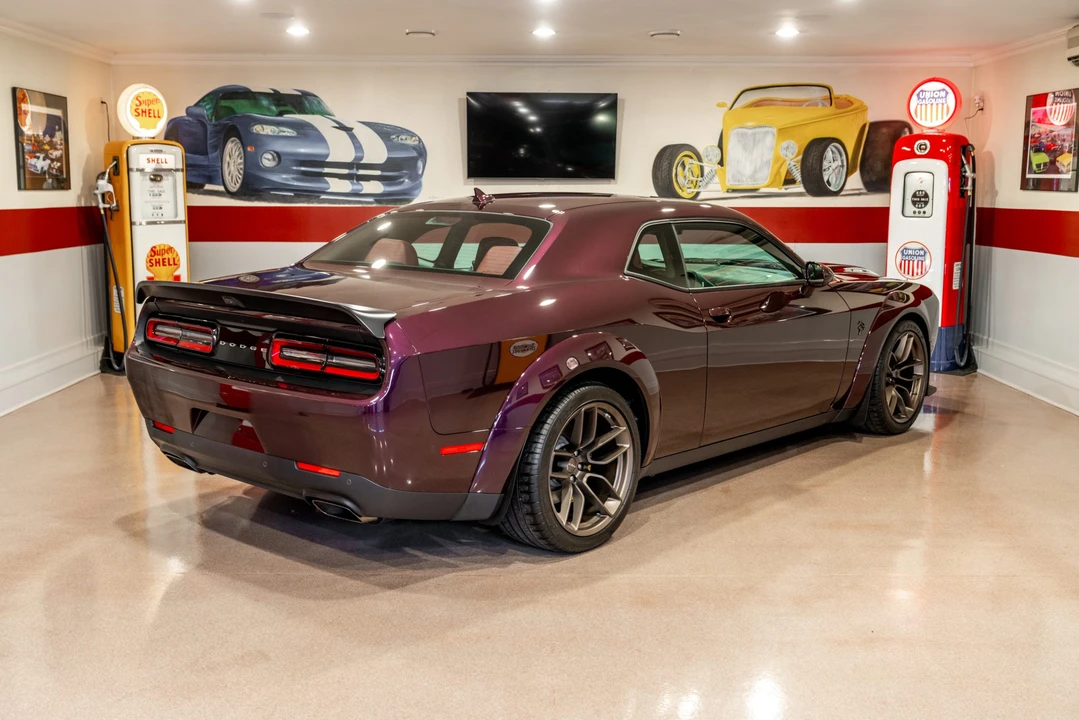 2022 Dodge Challenger SRT Hellcat 3rd Gen - Image 10 of 31