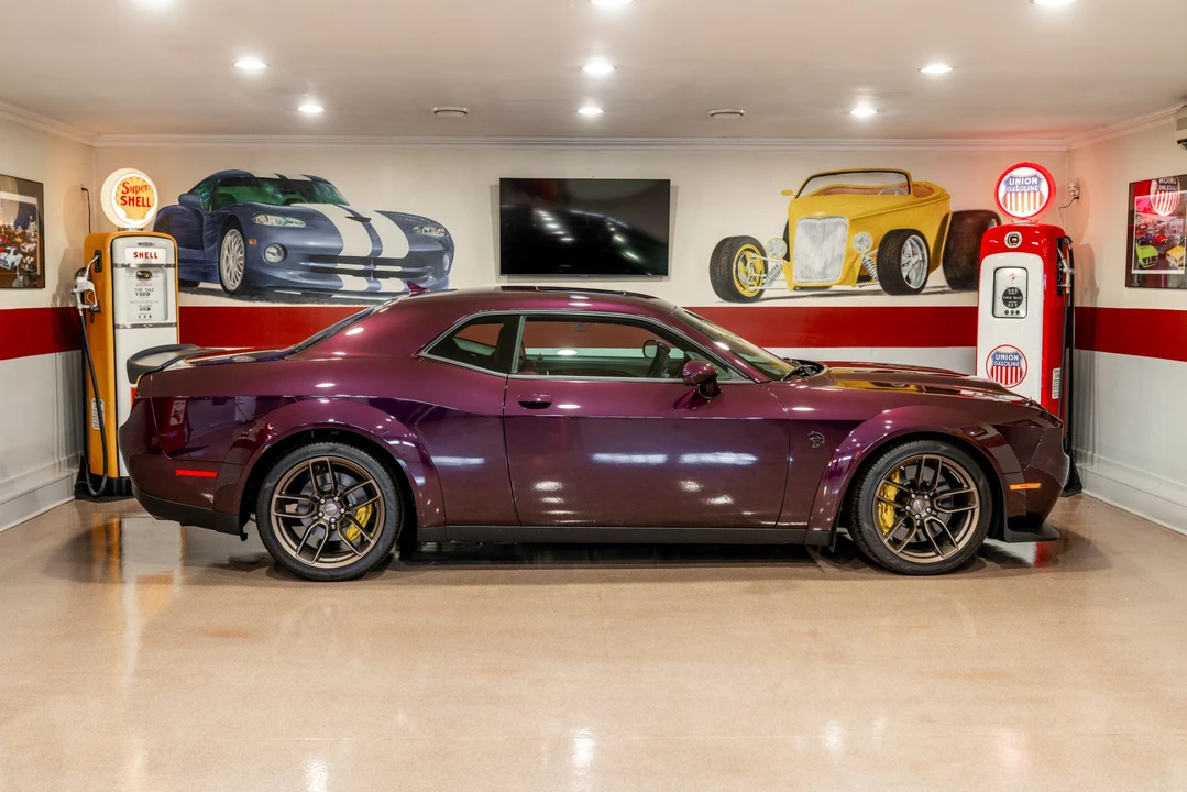 2022 Dodge Challenger SRT Hellcat 3rd Gen - Image 11 of 31