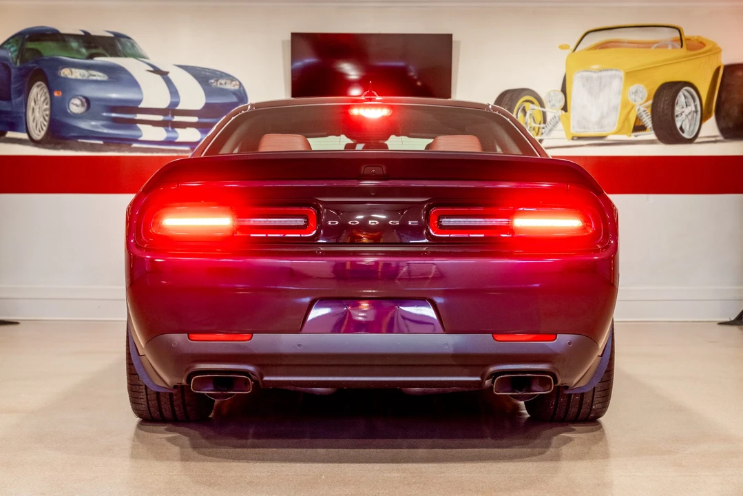 2022 Dodge Challenger SRT Hellcat 3rd Gen - Image 15 of 31