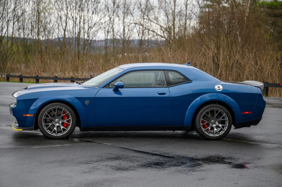 2022 Dodge Challenger SRT Hellcat 3rd Gen - Image 17 of 31