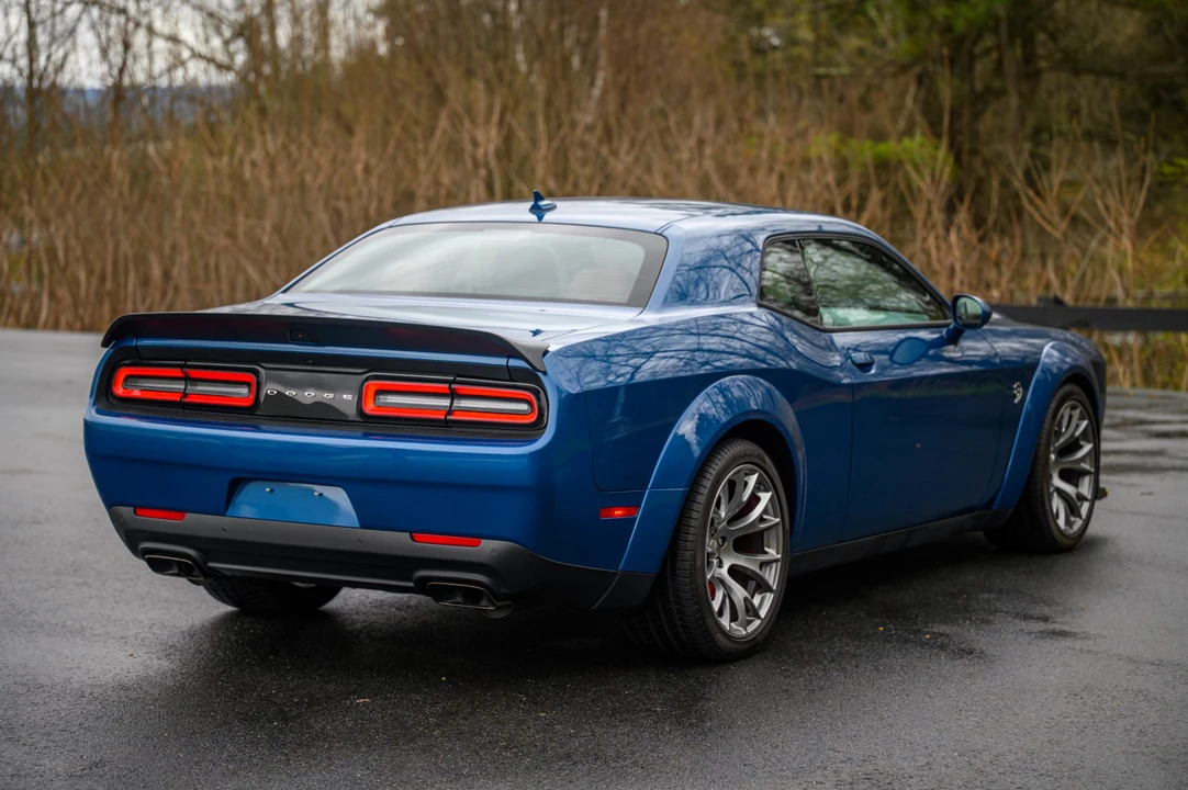 2022 Dodge Challenger SRT Hellcat 3rd Gen - Image 29 of 31