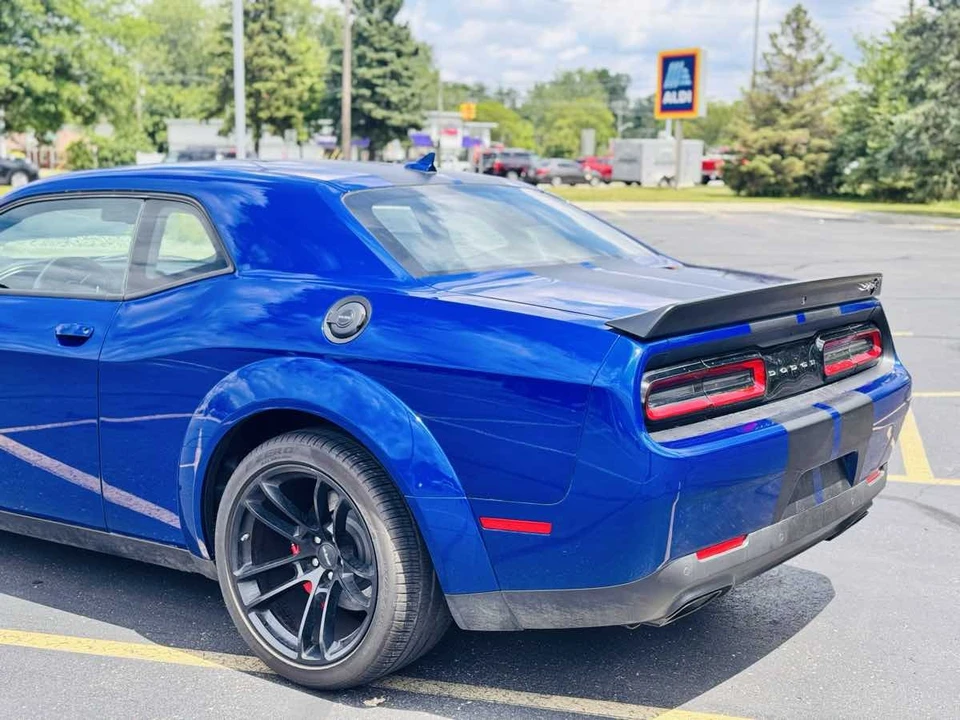 2022 Dodge Challenger SRT Hellcat 3rd Gen - Image 6 of 18