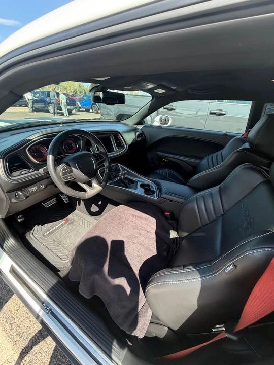 2022 Dodge Challenger SRT Hellcat 3rd Gen - Image 14 of 15