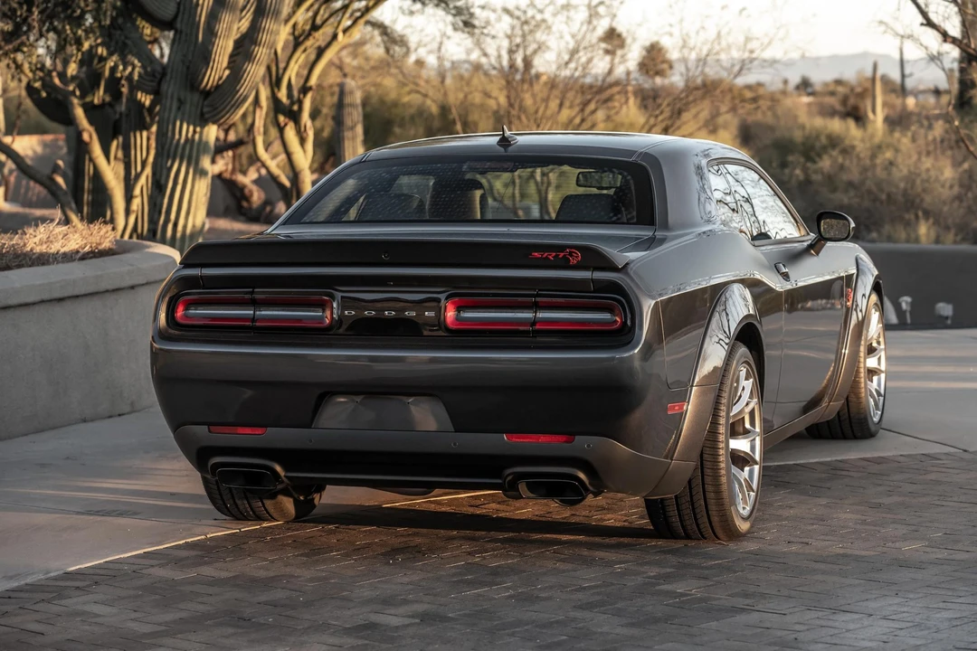 2022 Dodge Challenger SRT Hellcat 3rd Gen - Image 15 of 31