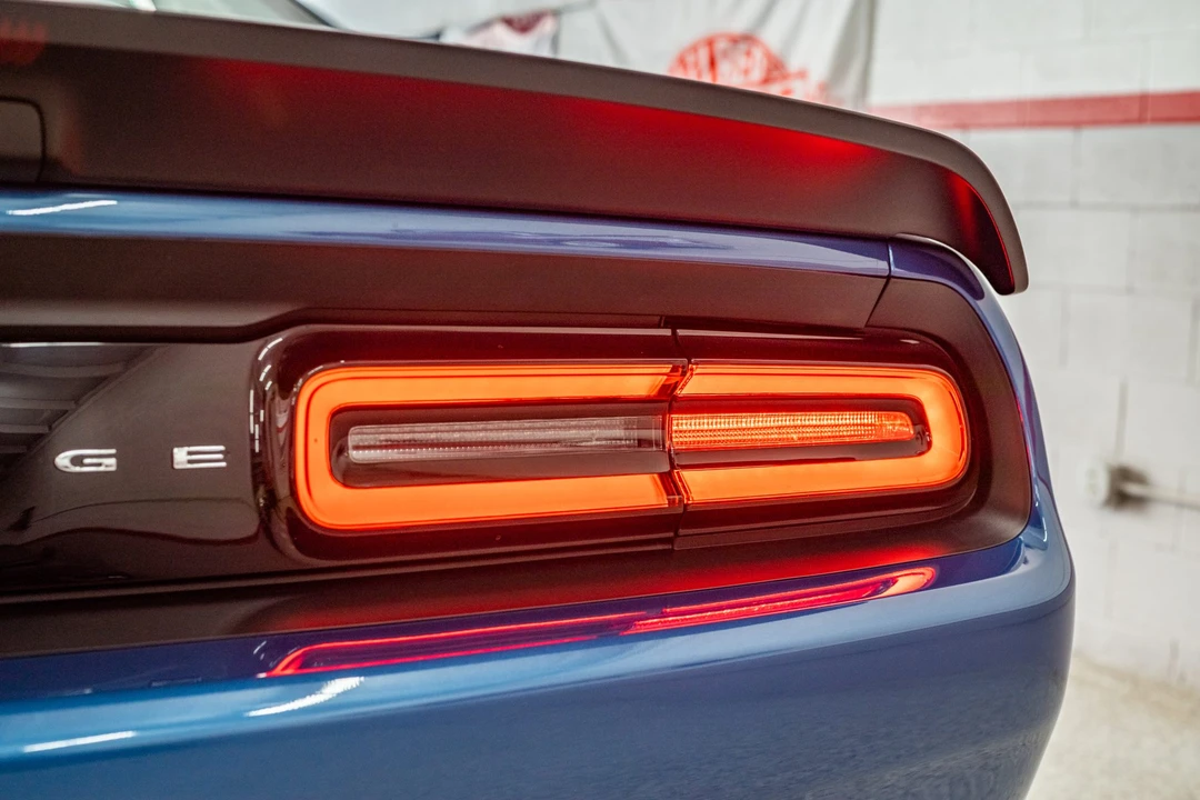 2022 Dodge Challenger SRT Hellcat 3rd Gen - Image 14 of 31