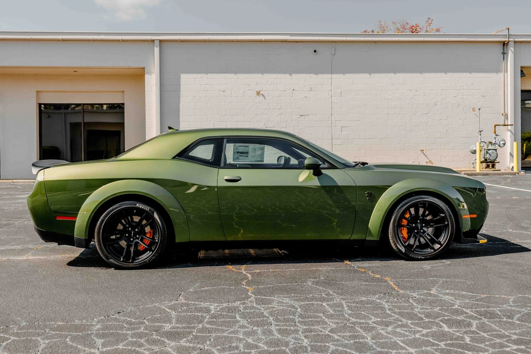 2022 Dodge Challenger SRT Hellcat 3rd Gen - Image 9 of 31