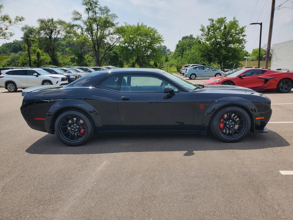 2022 Dodge Challenger SRT Hellcat 3rd Gen - Image 9 of 31