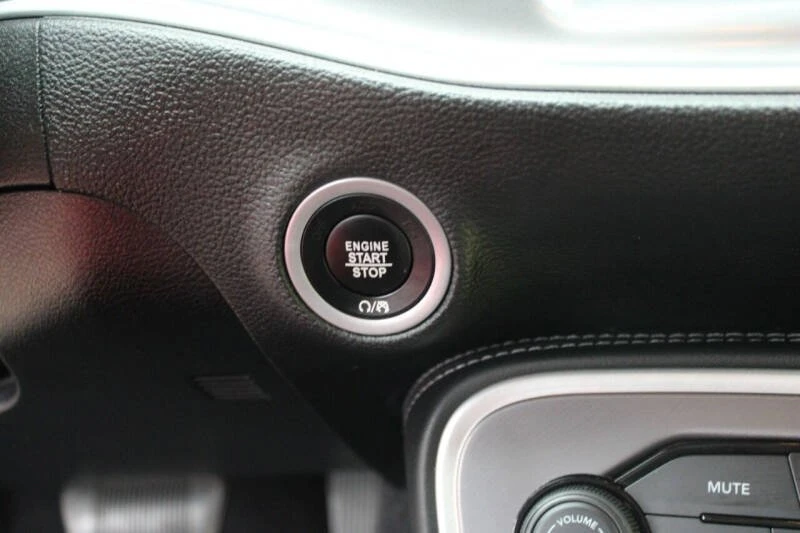 2022 Dodge Challenger 3rd Gen - Image 15 of 20