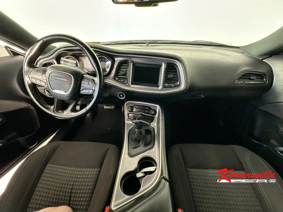 2022 Dodge Challenger 3rd Gen - Image 10 of 24