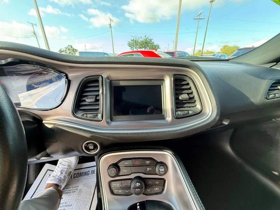 2022 Dodge Challenger 3rd Gen - Image 19 of 20