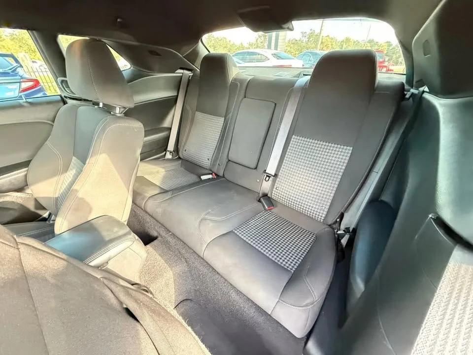 2022 Dodge Challenger 3rd Gen - Image 15 of 20