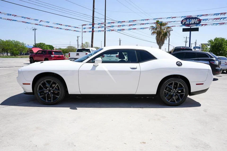 2022 Dodge Challenger 3rd Gen - Image 4 of 11