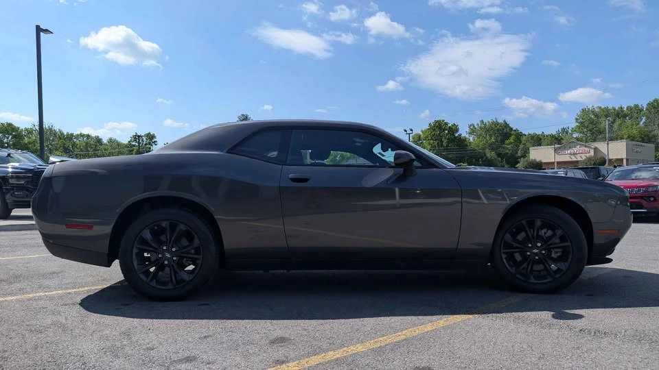 2022 Dodge Challenger 3rd Gen - Image 4 of 16