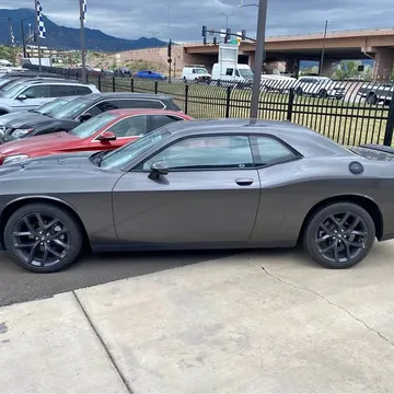 2022 Dodge Challenger SXT