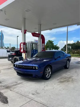 2022 Dodge Challenger SXT Coupe 2D