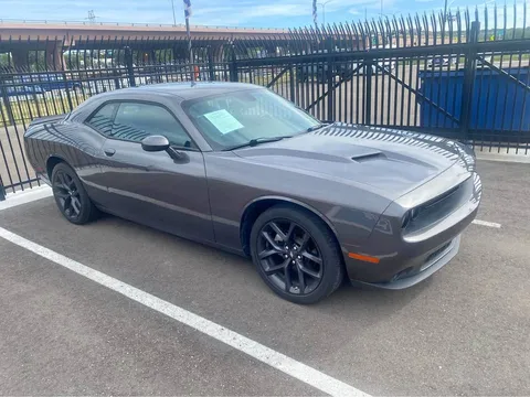 2022 Dodge Challenger SXT Coupe 2D