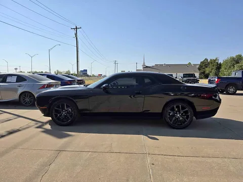 2022 Dodge Challenger SXT