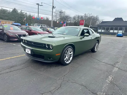 2022 Dodge Challenger SXT Plus