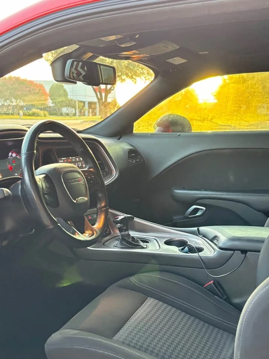 2022 Dodge Challenger 3rd Gen - Image 5 of 10