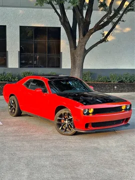 2022 Dodge Challenger SXT Plus