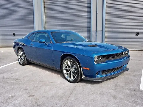 2022 Dodge Challenger SXT RWD