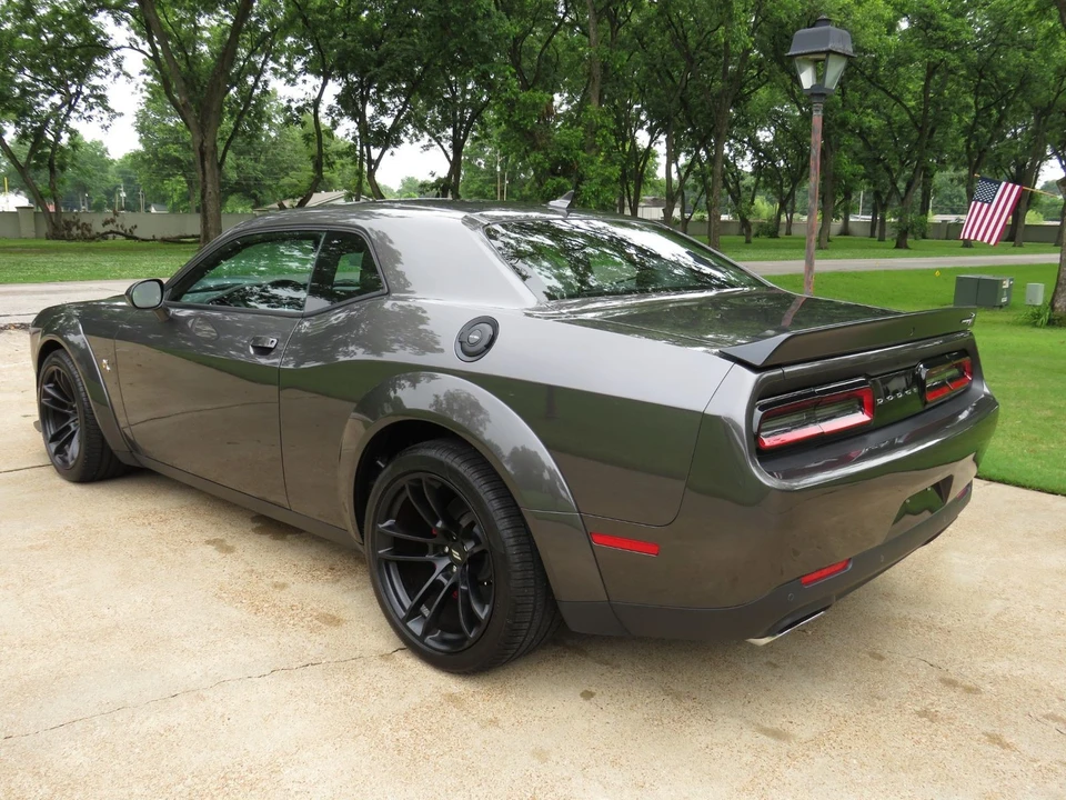 2022 Dodge Challenger SRT8 & 392 3rd Gen - Image 6 of 12
