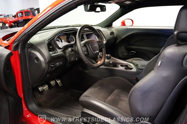 2022 Dodge Challenger 3rd Gen - Image 4 of 31