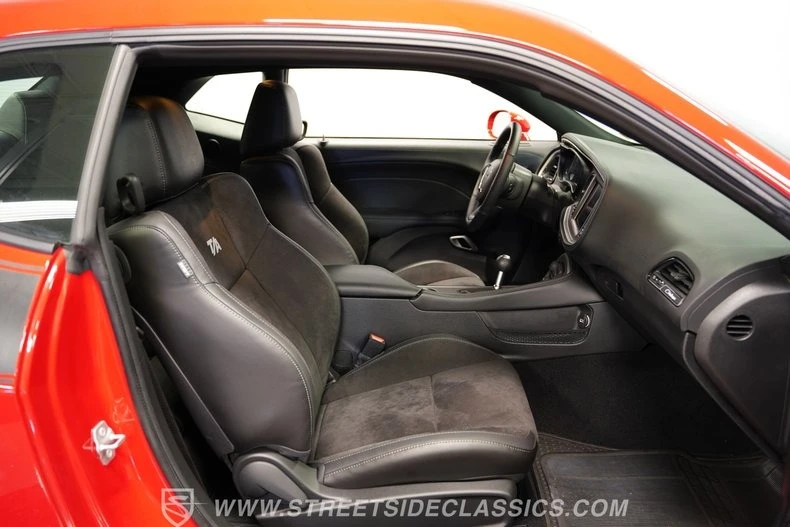 2022 Dodge Challenger 3rd Gen - Image 24 of 31