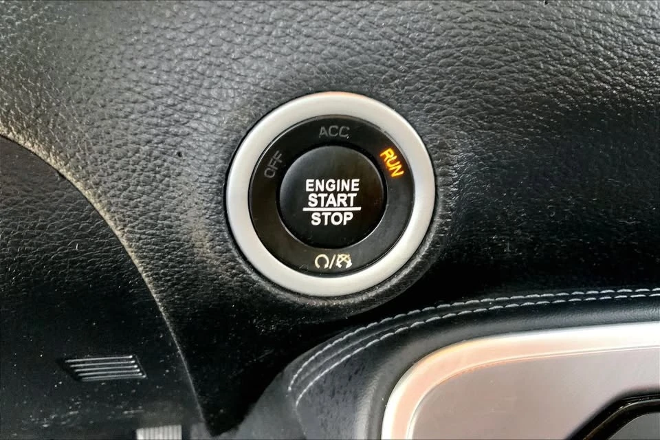2022 Dodge Challenger 3rd Gen - Image 18 of 19