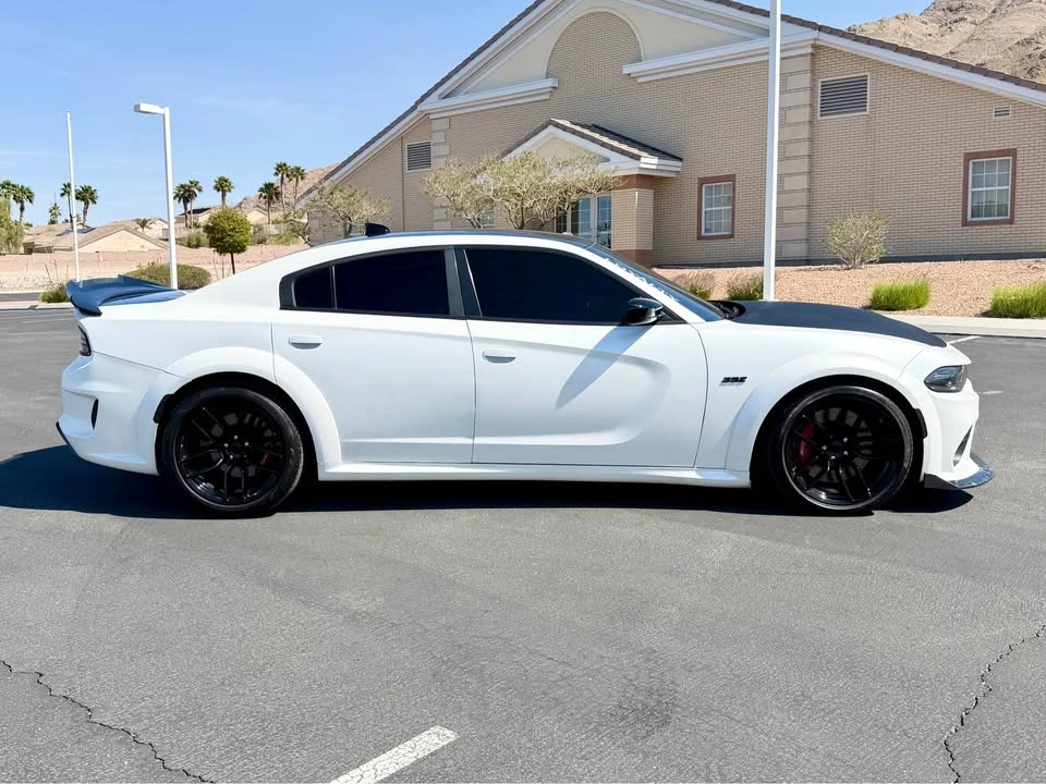 2022 Dodge Charger 7th Gen - Image 9 of 17