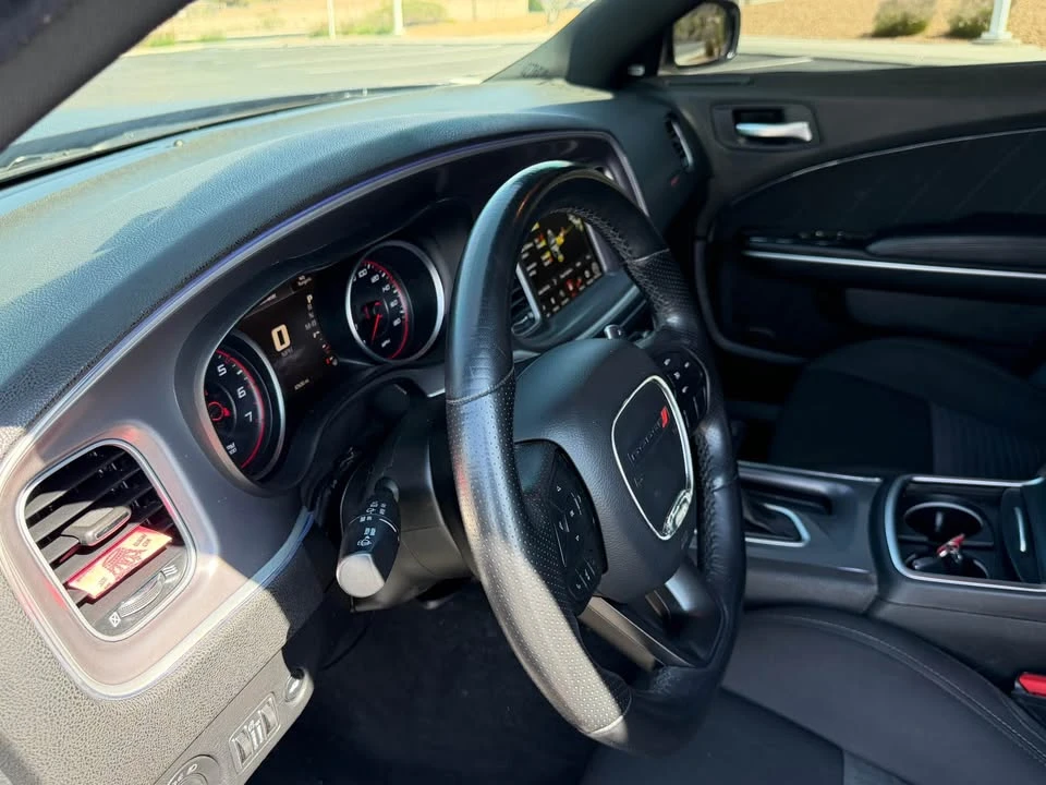 2022 Dodge Charger 7th Gen - Image 15 of 17
