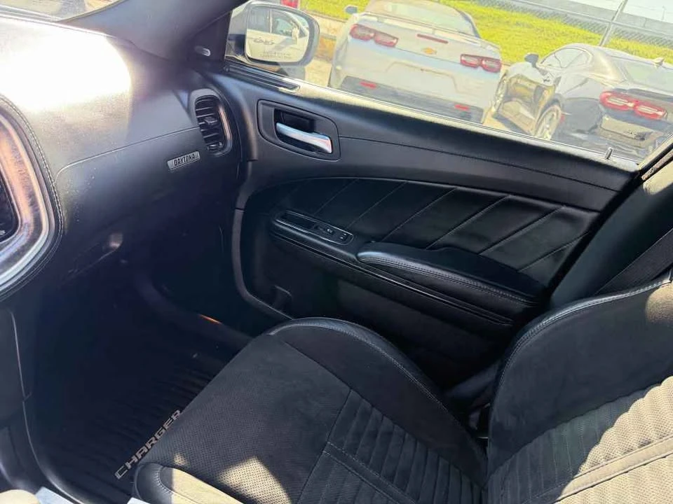 2022 Dodge Charger 7th Gen - Image 8 of 10