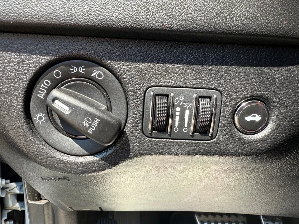 2022 Dodge Charger 7th Gen - Image 14 of 21