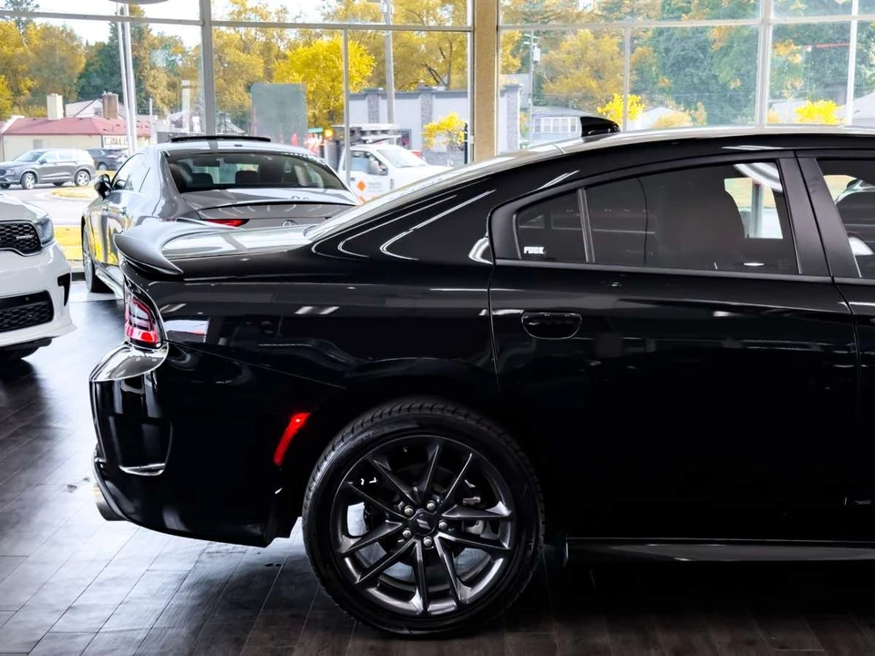 2022 Dodge Charger 7th Gen - Image 17 of 21