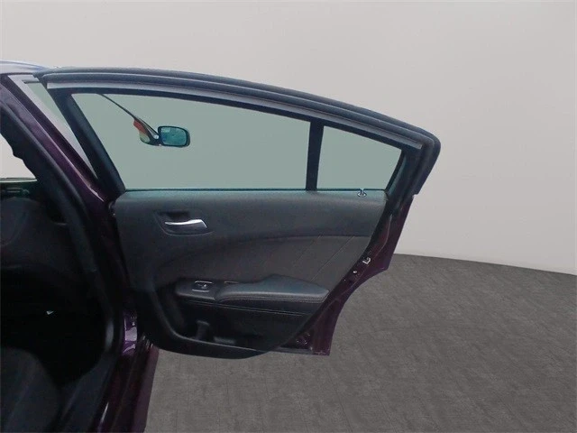 2022 Dodge Charger 8th Gen - Image 18 of 21