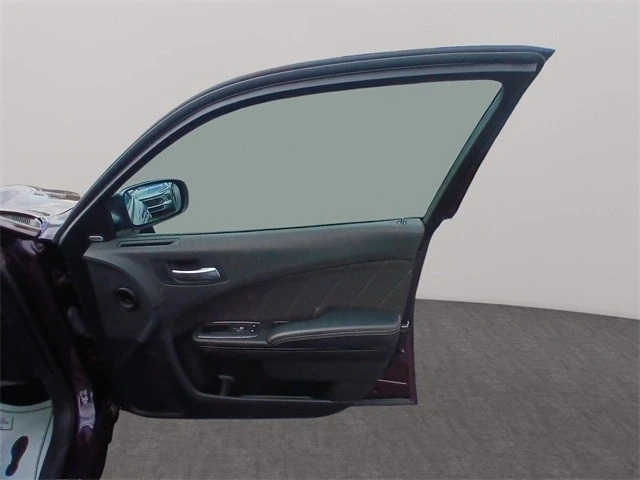 2022 Dodge Charger 8th Gen - Image 16 of 21